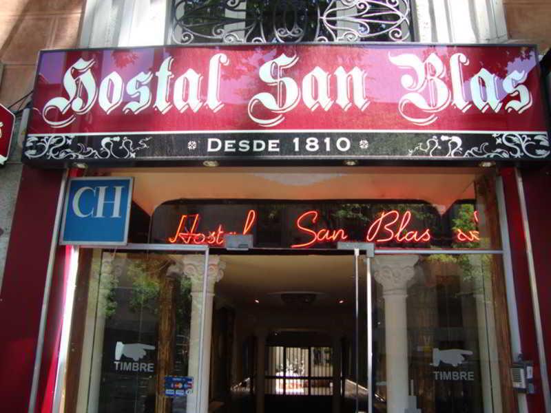 Hostal San Blas Madrid Buitenkant foto