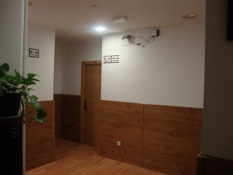 Hostal San Blas Madrid Buitenkant foto